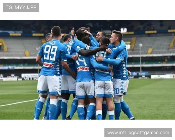 那不勒斯客场惨遭埃因霍温痛击 丹尼斯曼梅开二度闪耀全场