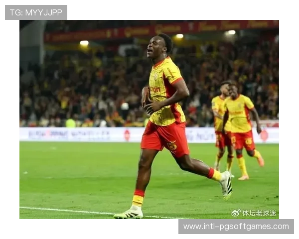 法甲半程朗斯领跑，终结巴黎对半程冠军垄断。