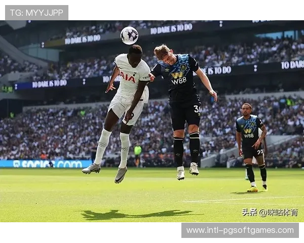 爱德华兹助攻瞬间：伯恩利新援激活进攻线