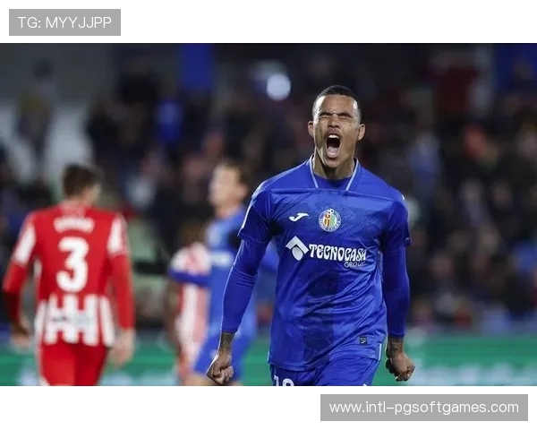 格林伍德禁区外远射破门，本赛季已独造26球